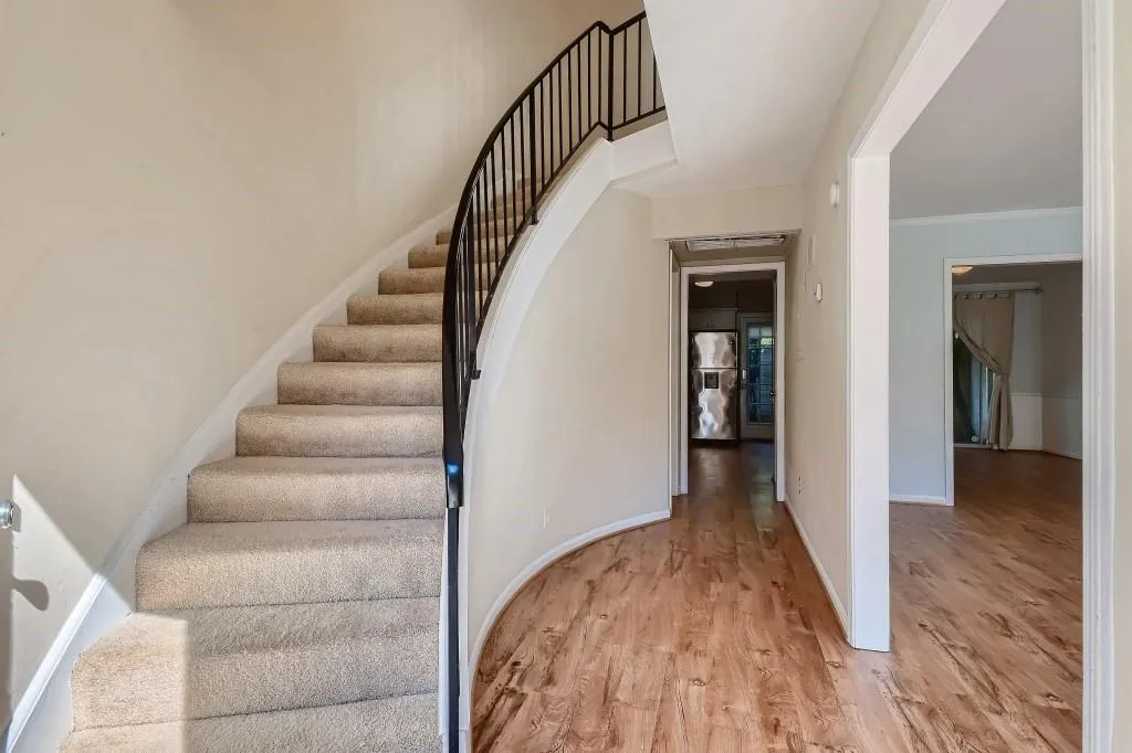 5400 Roswell Road Unit O1, Atlanta, Georgia 30342, 2 Bedrooms Bedrooms, ,1 BathroomBathrooms,Residential,Sold,5400 Roswell Road Unit O1,6969256