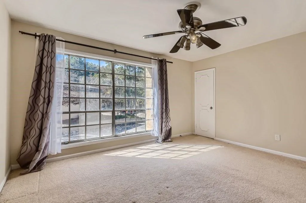 5400 Roswell Road Unit O1, Atlanta, Georgia 30342, 2 Bedrooms Bedrooms, ,1 BathroomBathrooms,Residential,Sold,5400 Roswell Road Unit O1,6969256