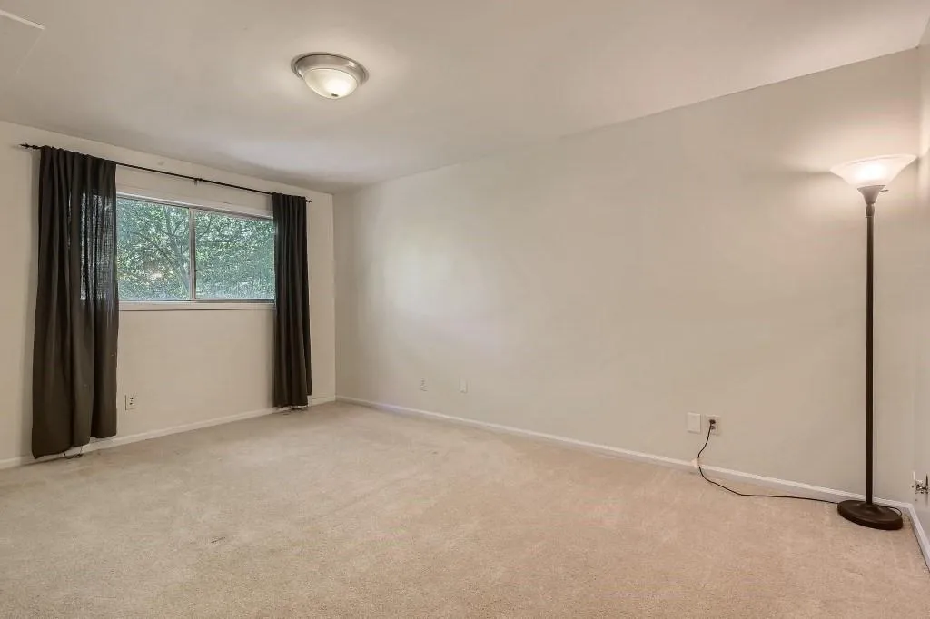 5400 Roswell Road Unit O1, Atlanta, Georgia 30342, 2 Bedrooms Bedrooms, ,1 BathroomBathrooms,Residential,Sold,5400 Roswell Road Unit O1,6969256