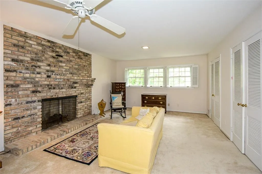 6680 Williamson Drive, Sandy Springs, Georgia 30328, 6 Bedrooms Bedrooms, ,4 BathroomsBathrooms,Residential,Sold,6680 Williamson Drive,6556763