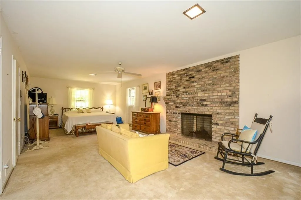 6680 Williamson Drive, Sandy Springs, Georgia 30328, 6 Bedrooms Bedrooms, ,4 BathroomsBathrooms,Residential,Sold,6680 Williamson Drive,6556763