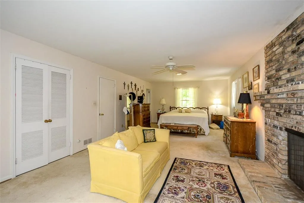 6680 Williamson Drive, Sandy Springs, Georgia 30328, 6 Bedrooms Bedrooms, ,4 BathroomsBathrooms,Residential,Sold,6680 Williamson Drive,6556763