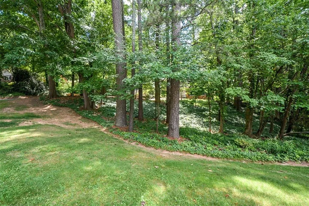 6680 Williamson Drive, Sandy Springs, Georgia 30328, 6 Bedrooms Bedrooms, ,4 BathroomsBathrooms,Residential,Sold,6680 Williamson Drive,6556763