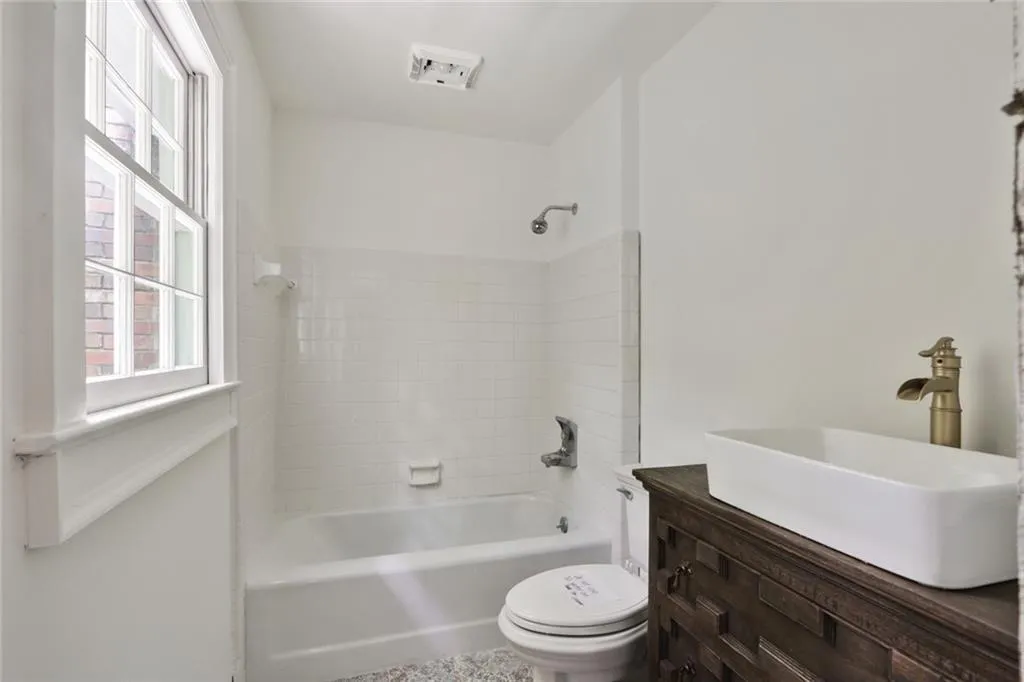 7565 Chaparral Drive, Sandy Springs, Georgia 30350, 5 Bedrooms Bedrooms, ,5 BathroomsBathrooms,Residential,Sold,7565 Chaparral Drive,6670817