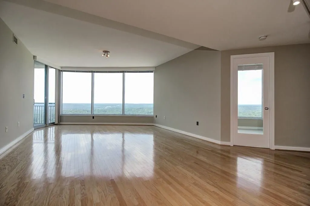 3338 Peachtree Road Ne Unit 3203, Atlanta, Georgia 30326, 2 Bedrooms Bedrooms, ,2 BathroomsBathrooms,Residential,Sold,3338 Peachtree Road Ne Unit 3203,5712065