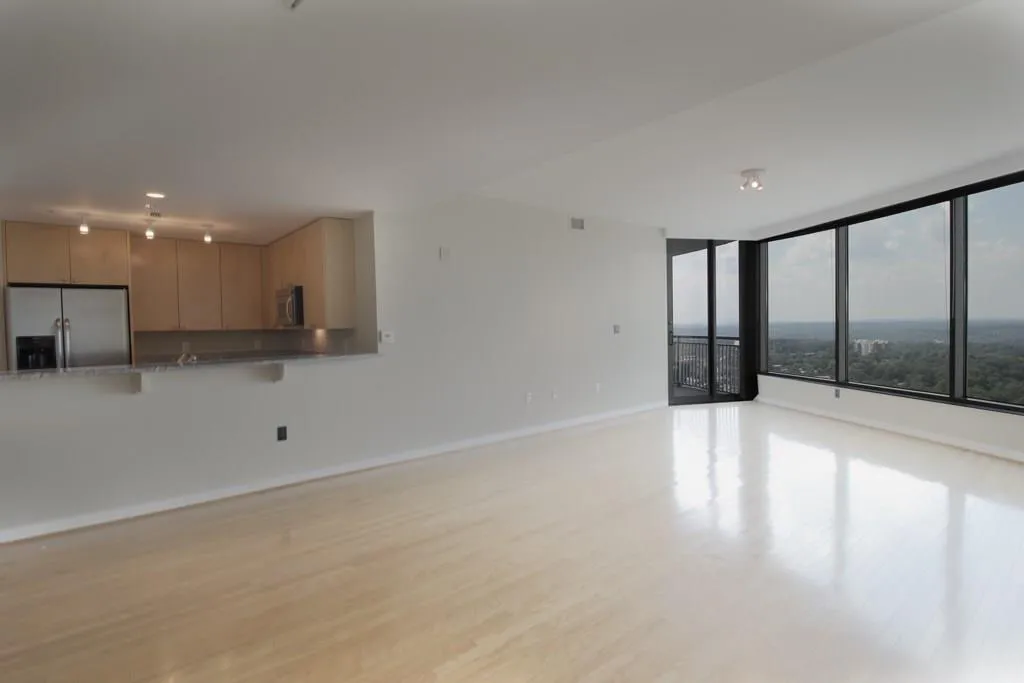 3338 Peachtree Road Ne Unit 3203, Atlanta, Georgia 30326, 2 Bedrooms Bedrooms, ,2 BathroomsBathrooms,Residential,Sold,3338 Peachtree Road Ne Unit 3203,5712065