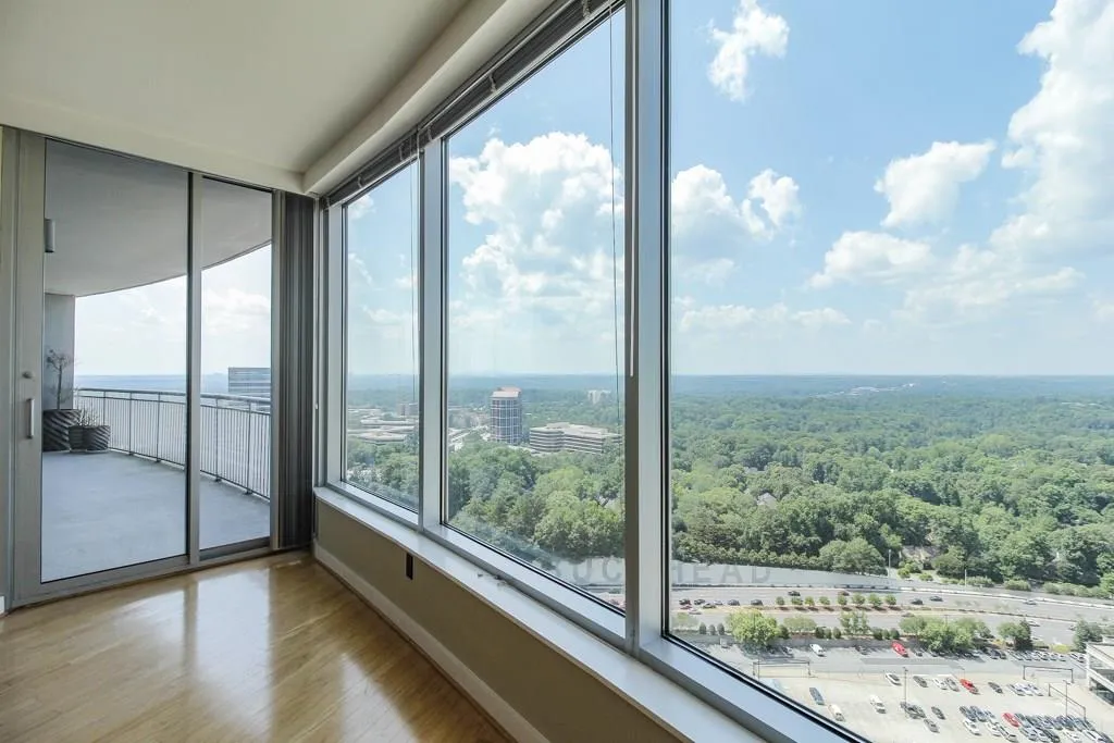 3338 Peachtree Road Ne Unit 3203, Atlanta, Georgia 30326, 2 Bedrooms Bedrooms, ,2 BathroomsBathrooms,Residential,Sold,3338 Peachtree Road Ne Unit 3203,5712065