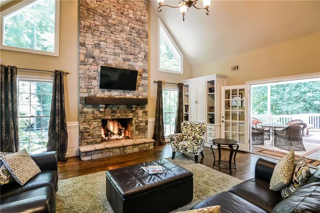 7450 Hunters Woods Drive, Sandy Springs, Georgia 30350, 6 Bedrooms Bedrooms, ,5 BathroomsBathrooms,Residential,Sold,7450 Hunters Woods Drive,5706206