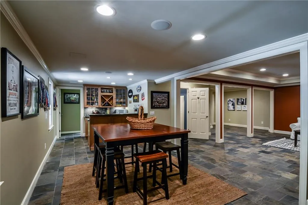 7450 Hunters Woods Drive, Sandy Springs, Georgia 30350, 6 Bedrooms Bedrooms, ,5 BathroomsBathrooms,Residential,Sold,7450 Hunters Woods Drive,5706206