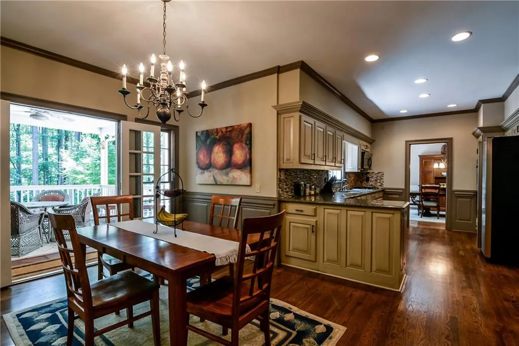 7450 Hunters Woods Drive, Sandy Springs, Georgia 30350, 6 Bedrooms Bedrooms, ,5 BathroomsBathrooms,Residential,Sold,7450 Hunters Woods Drive,5706206