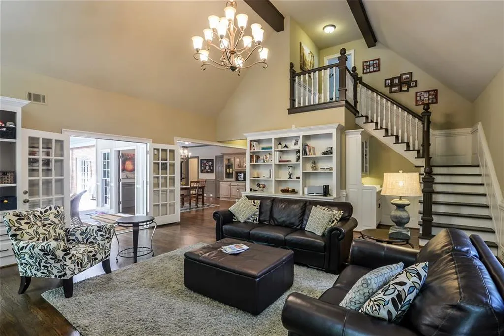 7450 Hunters Woods Drive, Sandy Springs, Georgia 30350, 6 Bedrooms Bedrooms, ,5 BathroomsBathrooms,Residential,Sold,7450 Hunters Woods Drive,5706206