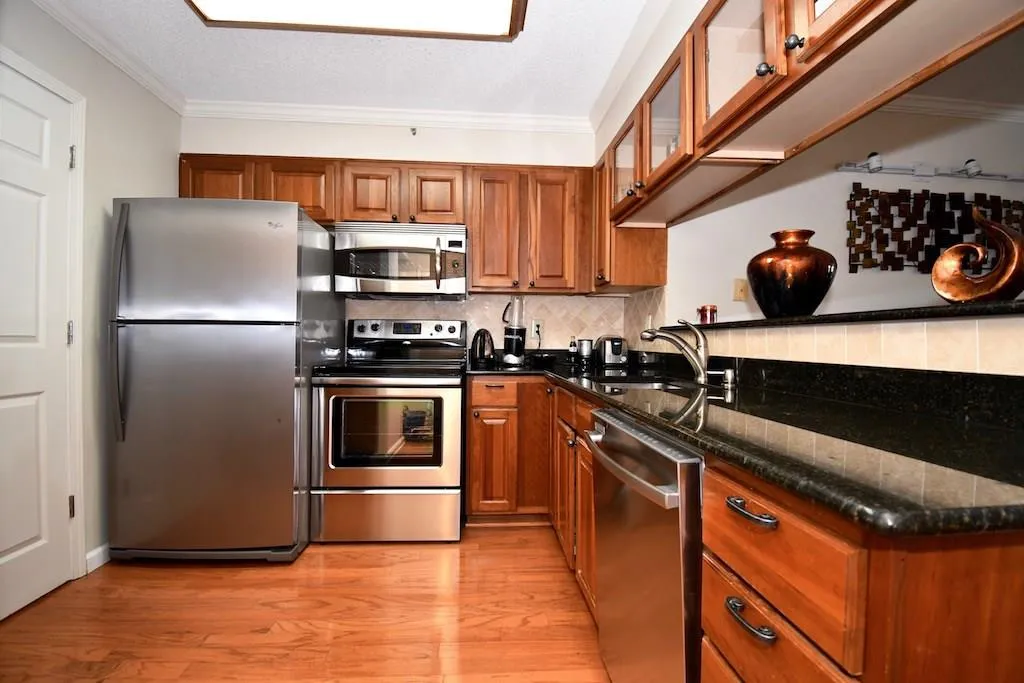 795 Hammond Drive Unit 701, Atlanta, Georgia 30328, 2 Bedrooms Bedrooms, ,1 BathroomBathrooms,Residential,Sold,795 Hammond Drive Unit 701,6030116