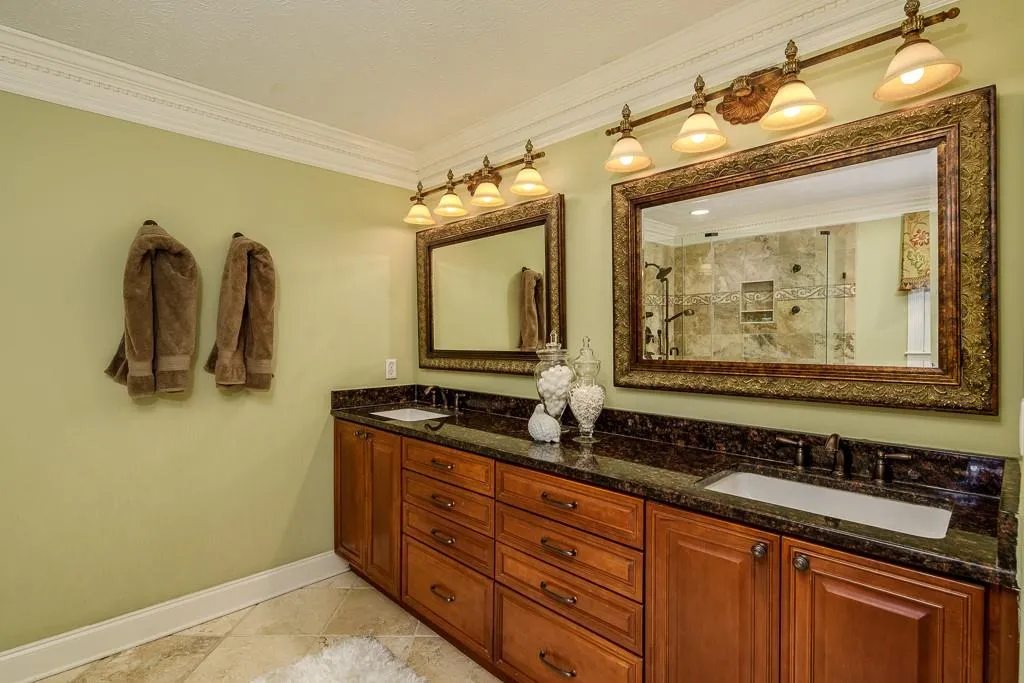 7685 Brigham Drive, Sandy Springs, Georgia 30350, 5 Bedrooms Bedrooms, ,4 BathroomsBathrooms,Residential,Sold,7685 Brigham Drive,6516048