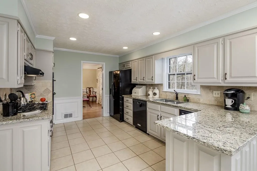 7685 Brigham Drive, Sandy Springs, Georgia 30350, 5 Bedrooms Bedrooms, ,4 BathroomsBathrooms,Residential,Sold,7685 Brigham Drive,6516048