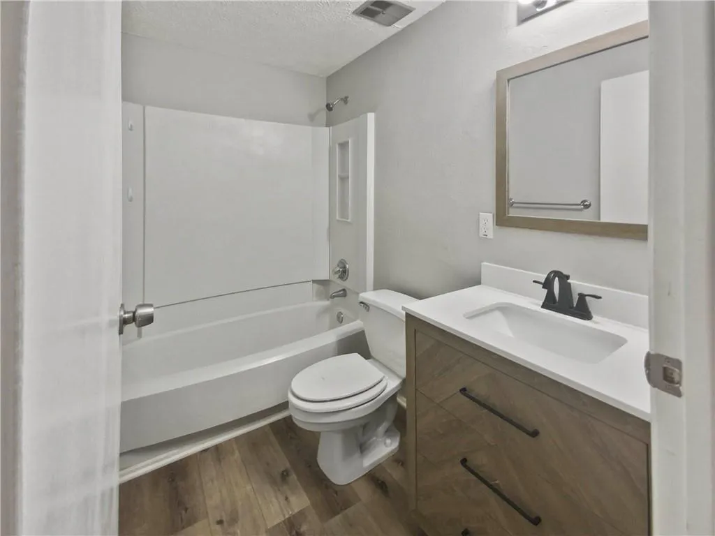 8857 Long Beach Circle, Atlanta, Georgia 30350, 2 Bedrooms Bedrooms, ,2 BathroomsBathrooms,Residential,Sold,8857 Long Beach Circle,7258010