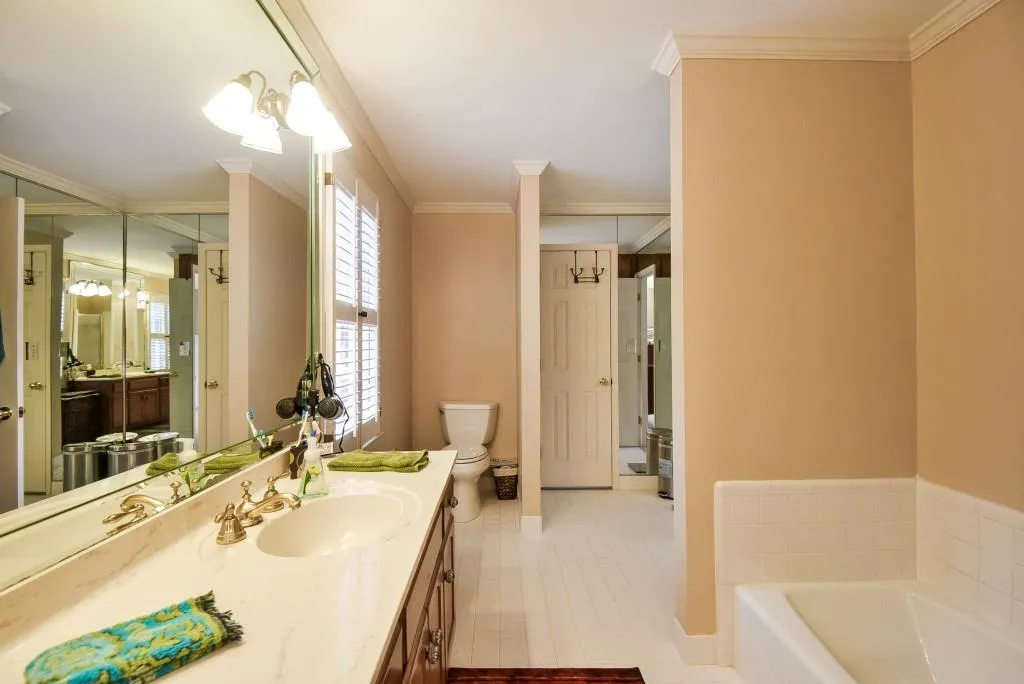 285 Grapevine Run, Atlanta, Georgia 30350, 5 Bedrooms Bedrooms, ,3 BathroomsBathrooms,Residential,Sold,285 Grapevine Run,5652414