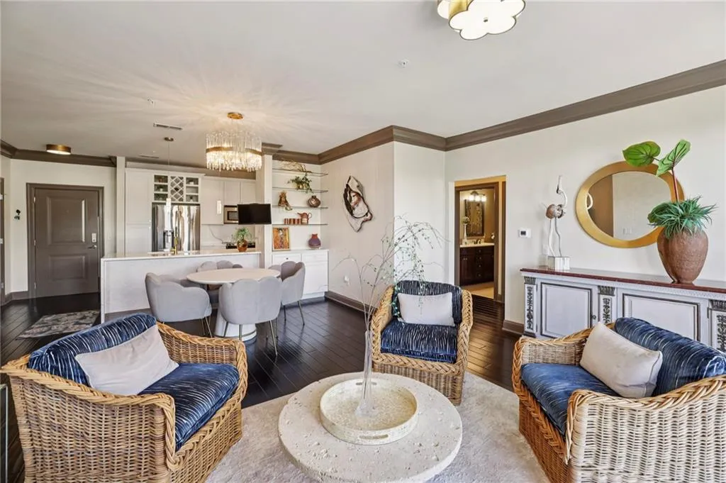 901 Abernathy Road Ne Unit 6110, Atlanta, Georgia 30328, 3 Bedrooms Bedrooms, ,2 BathroomsBathrooms,Residential,For Sale,901 Abernathy Road Ne Unit 6110,7731879