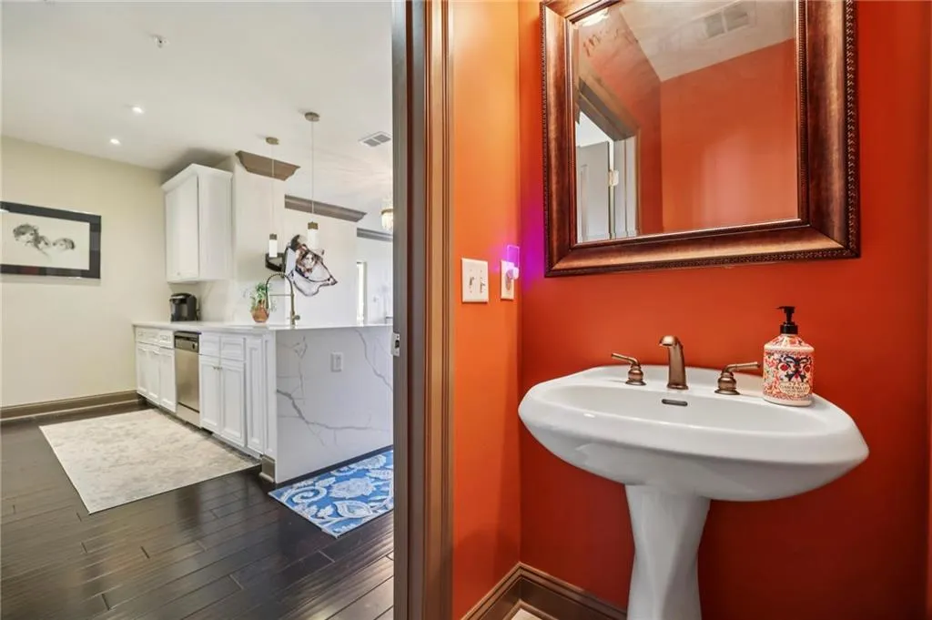 901 Abernathy Road Ne Unit 6110, Atlanta, Georgia 30328, 3 Bedrooms Bedrooms, ,2 BathroomsBathrooms,Residential,For Sale,901 Abernathy Road Ne Unit 6110,7731879