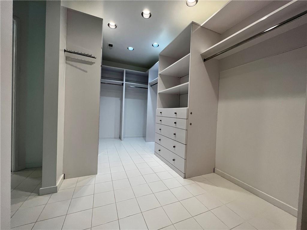 13 Heards Overlook, Sandy Springs, Georgia 30328, 4 Bedrooms Bedrooms, ,4 BathroomsBathrooms,Residential,Sold,13 Heards Overlook,7265884