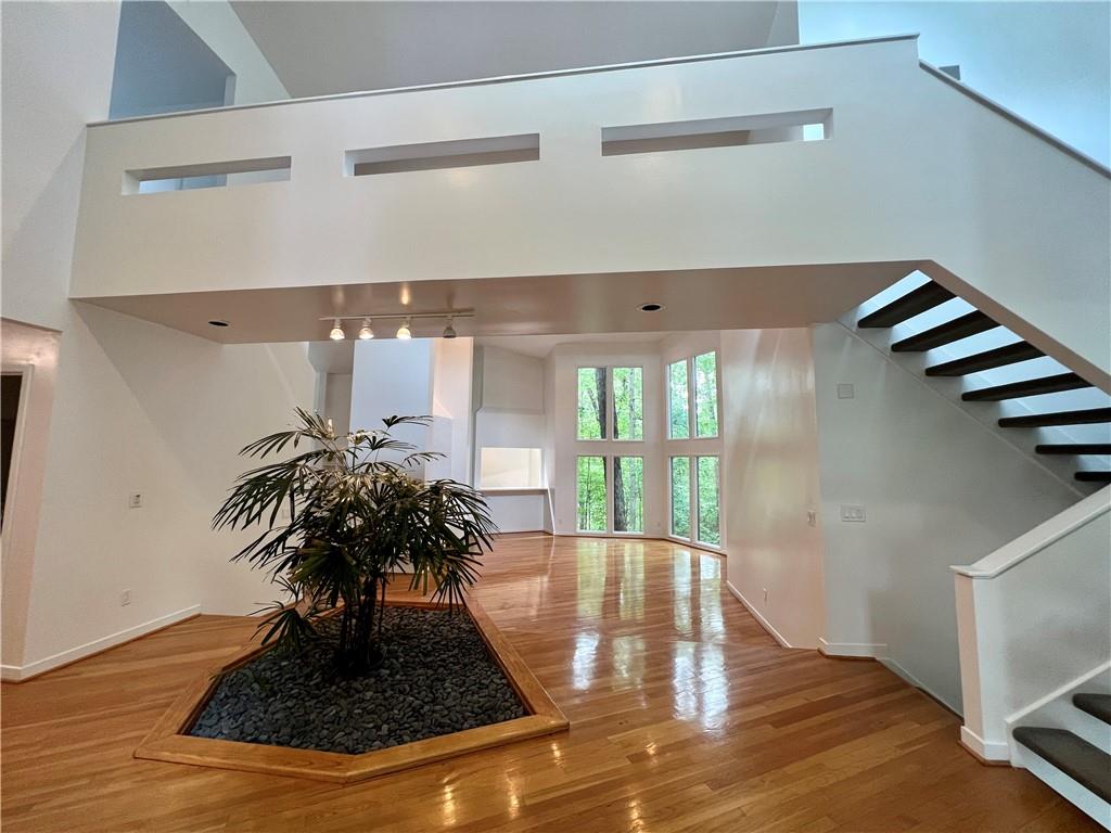 13 Heards Overlook, Sandy Springs, Georgia 30328, 4 Bedrooms Bedrooms, ,4 BathroomsBathrooms,Residential,Sold,13 Heards Overlook,7265884