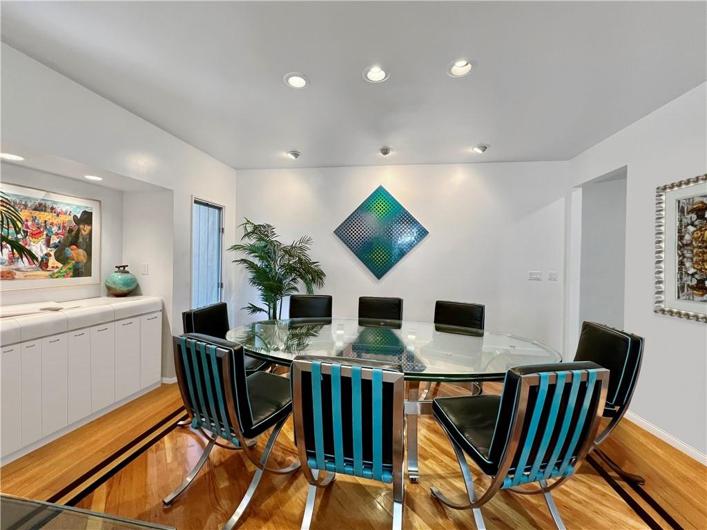 13 Heards Overlook, Sandy Springs, Georgia 30328, 4 Bedrooms Bedrooms, ,4 BathroomsBathrooms,Residential,Sold,13 Heards Overlook,7265884