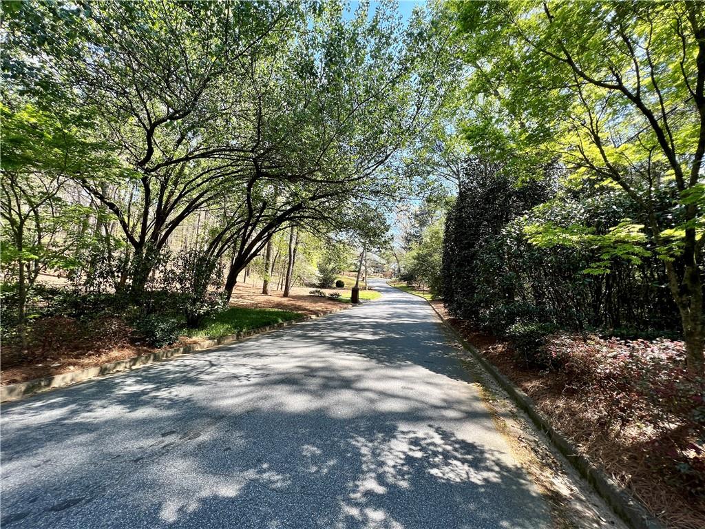 13 Heards Overlook, Sandy Springs, Georgia 30328, 4 Bedrooms Bedrooms, ,4 BathroomsBathrooms,Residential,Sold,13 Heards Overlook,7265884