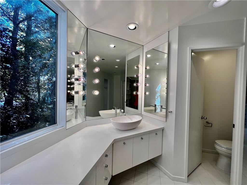 13 Heards Overlook, Sandy Springs, Georgia 30328, 4 Bedrooms Bedrooms, ,4 BathroomsBathrooms,Residential,Sold,13 Heards Overlook,7265884