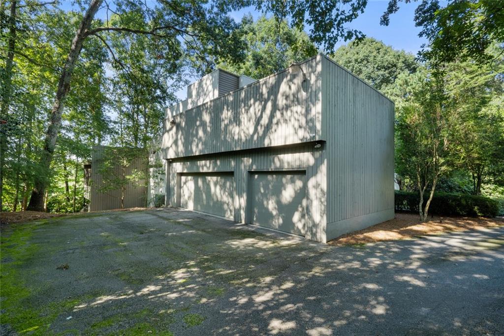 13 Heards Overlook, Sandy Springs, Georgia 30328, 4 Bedrooms Bedrooms, ,4 BathroomsBathrooms,Residential,Sold,13 Heards Overlook,7265884