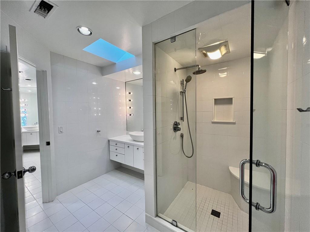 13 Heards Overlook, Sandy Springs, Georgia 30328, 4 Bedrooms Bedrooms, ,4 BathroomsBathrooms,Residential,Sold,13 Heards Overlook,7265884