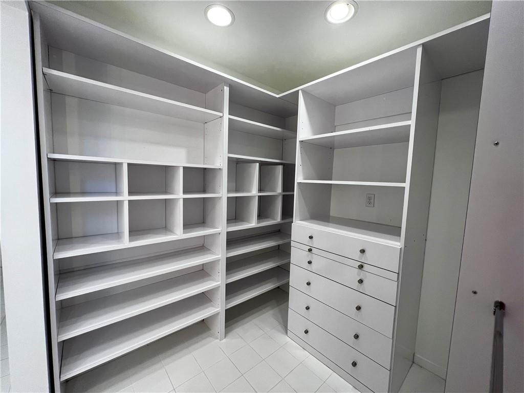 13 Heards Overlook, Sandy Springs, Georgia 30328, 4 Bedrooms Bedrooms, ,4 BathroomsBathrooms,Residential,Sold,13 Heards Overlook,7265884