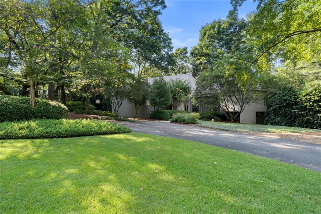 13 Heards Overlook, Sandy Springs, Georgia 30328, 4 Bedrooms Bedrooms, ,4 BathroomsBathrooms,Residential,Sold,13 Heards Overlook,7265884