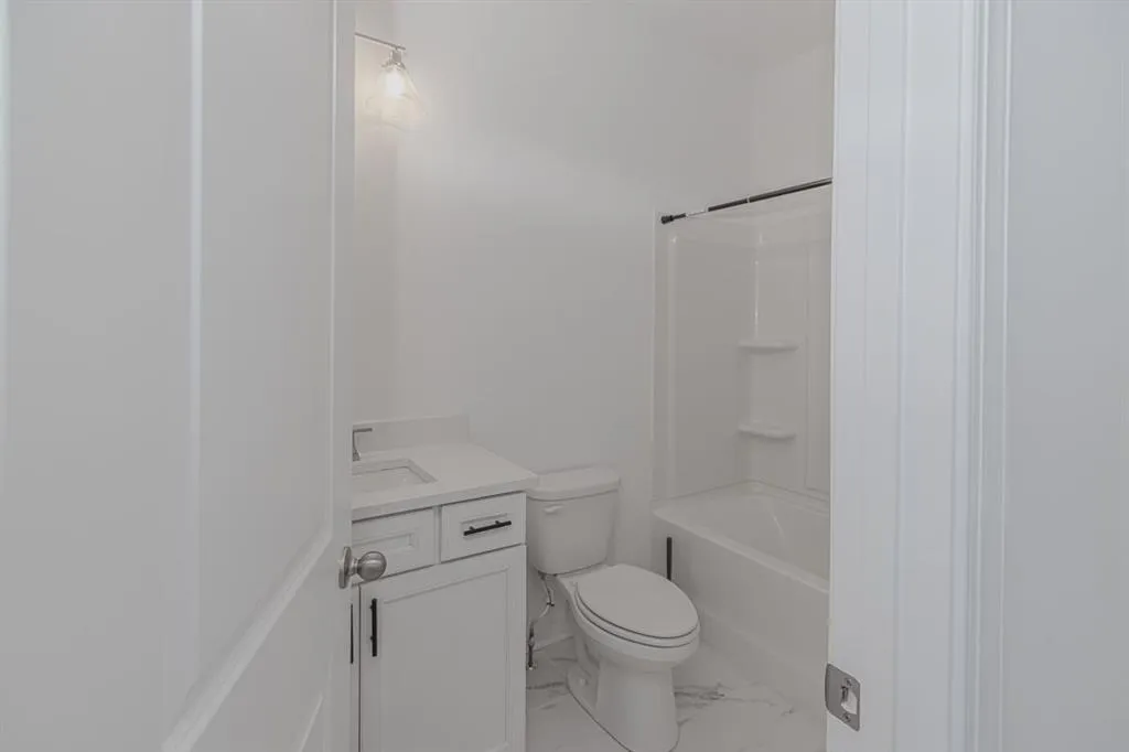 6595 Beacon Drive, Atlanta, Georgia 30328, 3 Bedrooms Bedrooms, ,3 BathroomsBathrooms,Residential,For Sale,6595 Beacon Drive,7641114