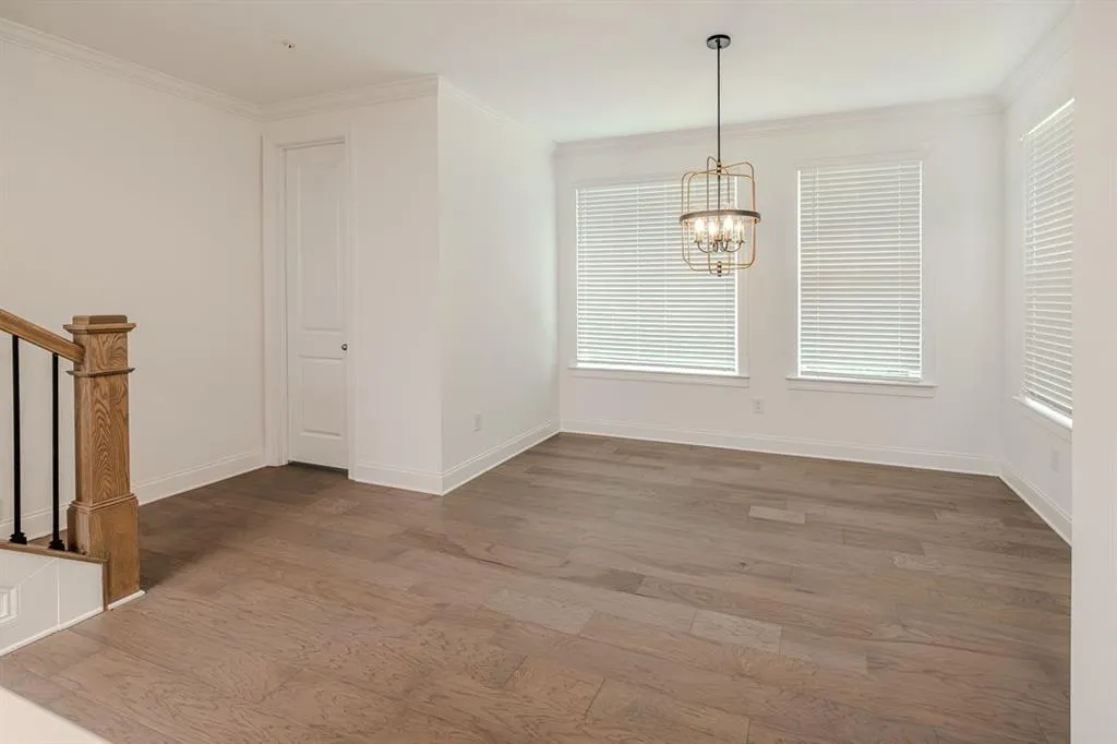 6595 Beacon Drive, Atlanta, Georgia 30328, 3 Bedrooms Bedrooms, ,3 BathroomsBathrooms,Residential,For Sale,6595 Beacon Drive,7641114