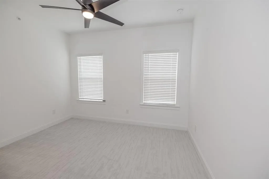 6595 Beacon Drive, Atlanta, Georgia 30328, 3 Bedrooms Bedrooms, ,3 BathroomsBathrooms,Residential,For Sale,6595 Beacon Drive,7641114