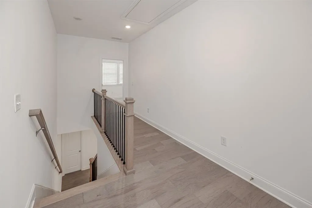 6595 Beacon Drive, Atlanta, Georgia 30328, 3 Bedrooms Bedrooms, ,3 BathroomsBathrooms,Residential,For Sale,6595 Beacon Drive,7641114
