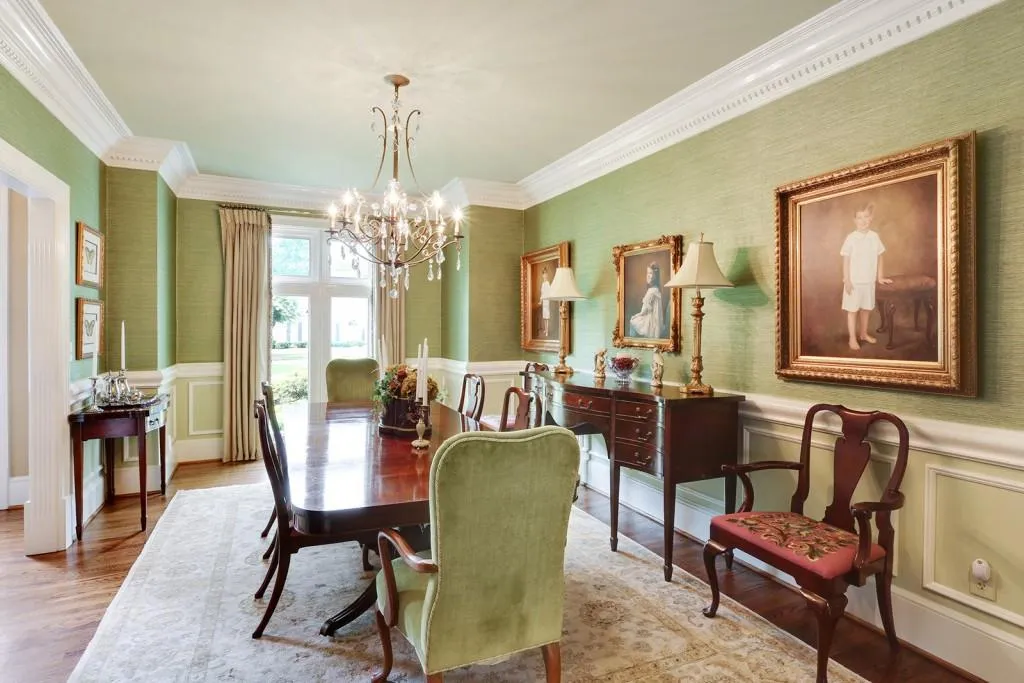 580 Avignon Court, Sandy Springs, Georgia 30350, 4 Bedrooms Bedrooms, ,3 BathroomsBathrooms,Residential,Sold,580 Avignon Court,5980046
