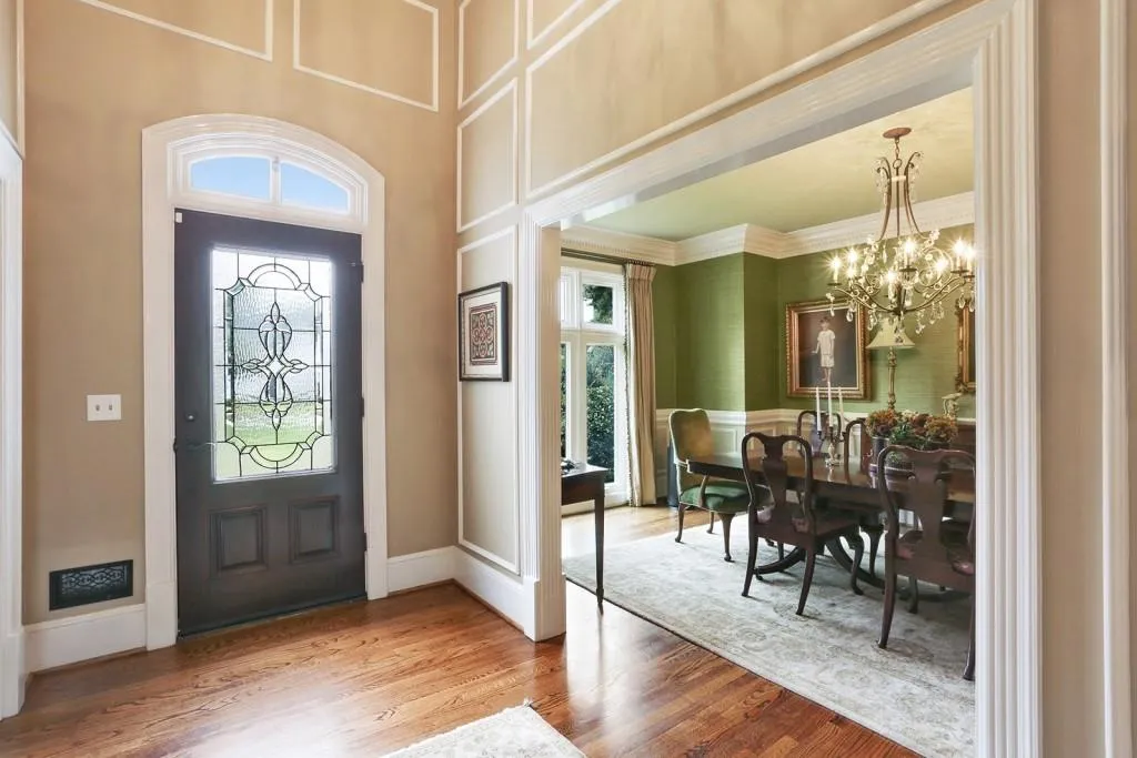 580 Avignon Court, Sandy Springs, Georgia 30350, 4 Bedrooms Bedrooms, ,3 BathroomsBathrooms,Residential,Sold,580 Avignon Court,5980046