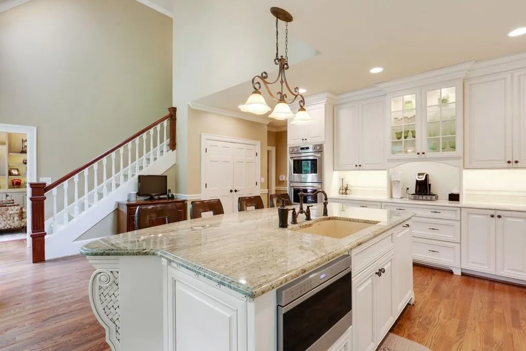 580 Avignon Court, Sandy Springs, Georgia 30350, 4 Bedrooms Bedrooms, ,3 BathroomsBathrooms,Residential,Sold,580 Avignon Court,5980046