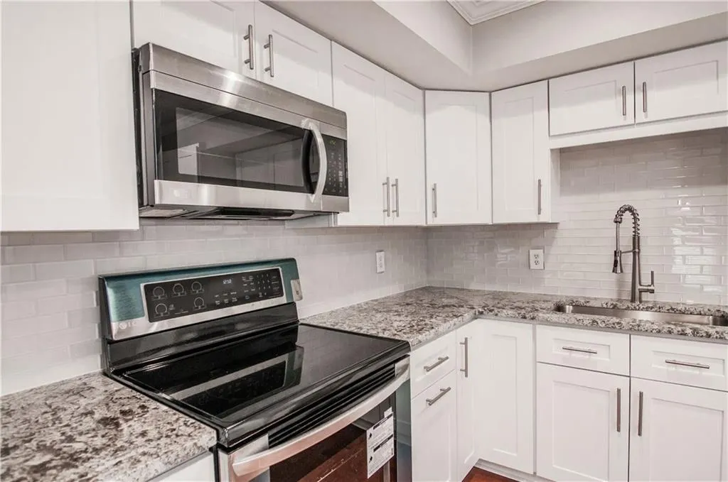 457 The North Chace, Sandy Springs, Georgia 30328, 3 Bedrooms Bedrooms, ,3 BathroomsBathrooms,Residential,Sold,457 The North Chace,6125480