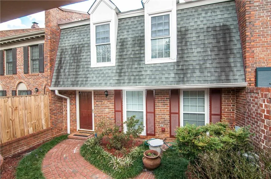 457 The North Chace, Sandy Springs, Georgia 30328, 3 Bedrooms Bedrooms, ,3 BathroomsBathrooms,Residential,Sold,457 The North Chace,6125480