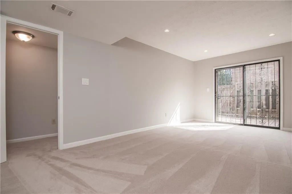 457 The North Chace, Sandy Springs, Georgia 30328, 3 Bedrooms Bedrooms, ,3 BathroomsBathrooms,Residential,Sold,457 The North Chace,6125480