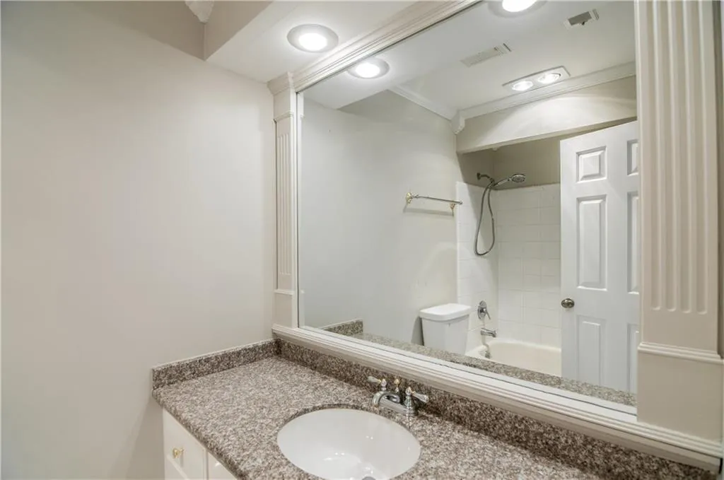 457 The North Chace, Sandy Springs, Georgia 30328, 3 Bedrooms Bedrooms, ,3 BathroomsBathrooms,Residential,Sold,457 The North Chace,6125480