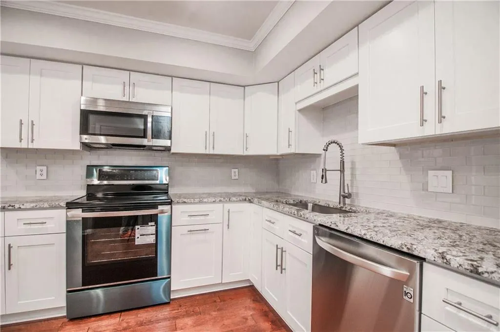 457 The North Chace, Sandy Springs, Georgia 30328, 3 Bedrooms Bedrooms, ,3 BathroomsBathrooms,Residential,Sold,457 The North Chace,6125480