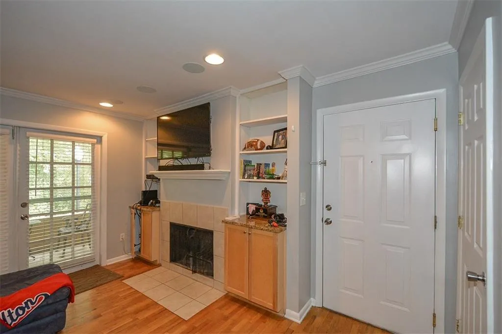 1150 Collier Road Nw Unit A3, Atlanta, Georgia 30318, 2 Bedrooms Bedrooms, ,2 BathroomsBathrooms,Residential,Sold,1150 Collier Road Nw Unit A3,5901813