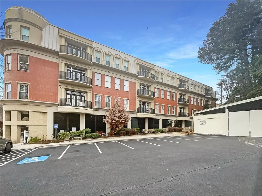 560 Dutch Valley Road Ne Unit 2301, Atlanta, Georgia 30324, 1 Bedroom Bedrooms, ,1 BathroomBathrooms,Residential,For Sale,560 Dutch Valley Road Ne Unit 2301,7536685