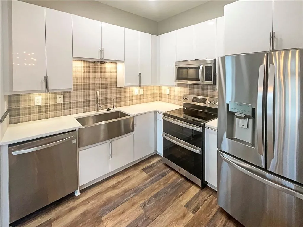 560 Dutch Valley Road Ne Unit 2301, Atlanta, Georgia 30324, 1 Bedroom Bedrooms, ,1 BathroomBathrooms,Residential,For Sale,560 Dutch Valley Road Ne Unit 2301,7536685