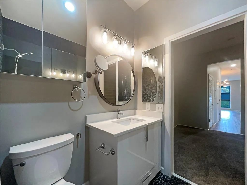 560 Dutch Valley Road Ne Unit 2301, Atlanta, Georgia 30324, 1 Bedroom Bedrooms, ,1 BathroomBathrooms,Residential,For Sale,560 Dutch Valley Road Ne Unit 2301,7536685