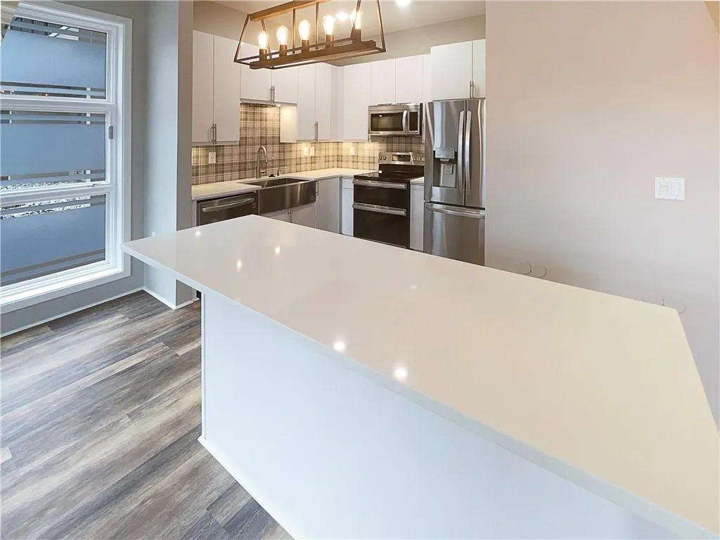 560 Dutch Valley Road Ne Unit 2301, Atlanta, Georgia 30324, 1 Bedroom Bedrooms, ,1 BathroomBathrooms,Residential,For Sale,560 Dutch Valley Road Ne Unit 2301,7536685