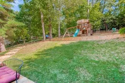 314 River Valley Road, Sandy Springs, Georgia 30328, 4 Bedrooms Bedrooms, ,3 BathroomsBathrooms,Residential,Sold,314 River Valley Road,6076925