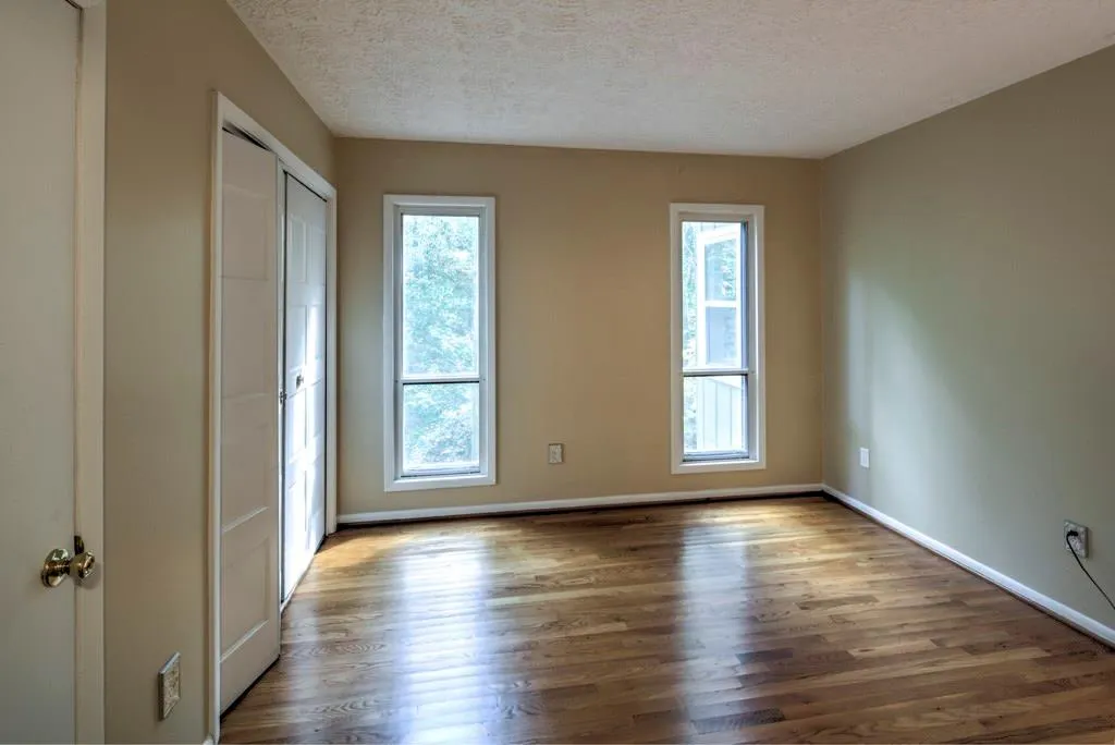 5151 Roswell Road Unit 1, Atlanta, Georgia 30342, 2 Bedrooms Bedrooms, ,2 BathroomsBathrooms,Residential,Sold,5151 Roswell Road Unit 1,5769649